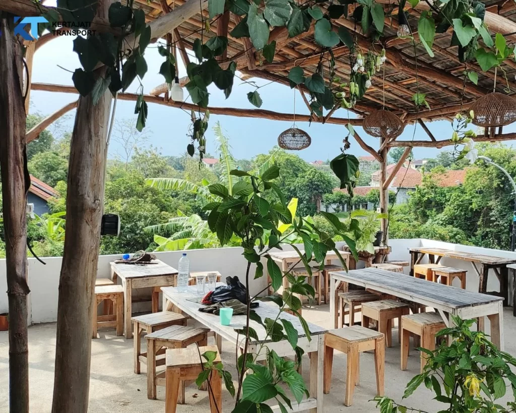 Laloma Cafe